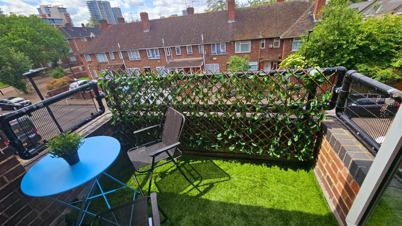 Excel O2 Stunning Large 3 Bedroom Apartment With Balcony London Bagian luar foto