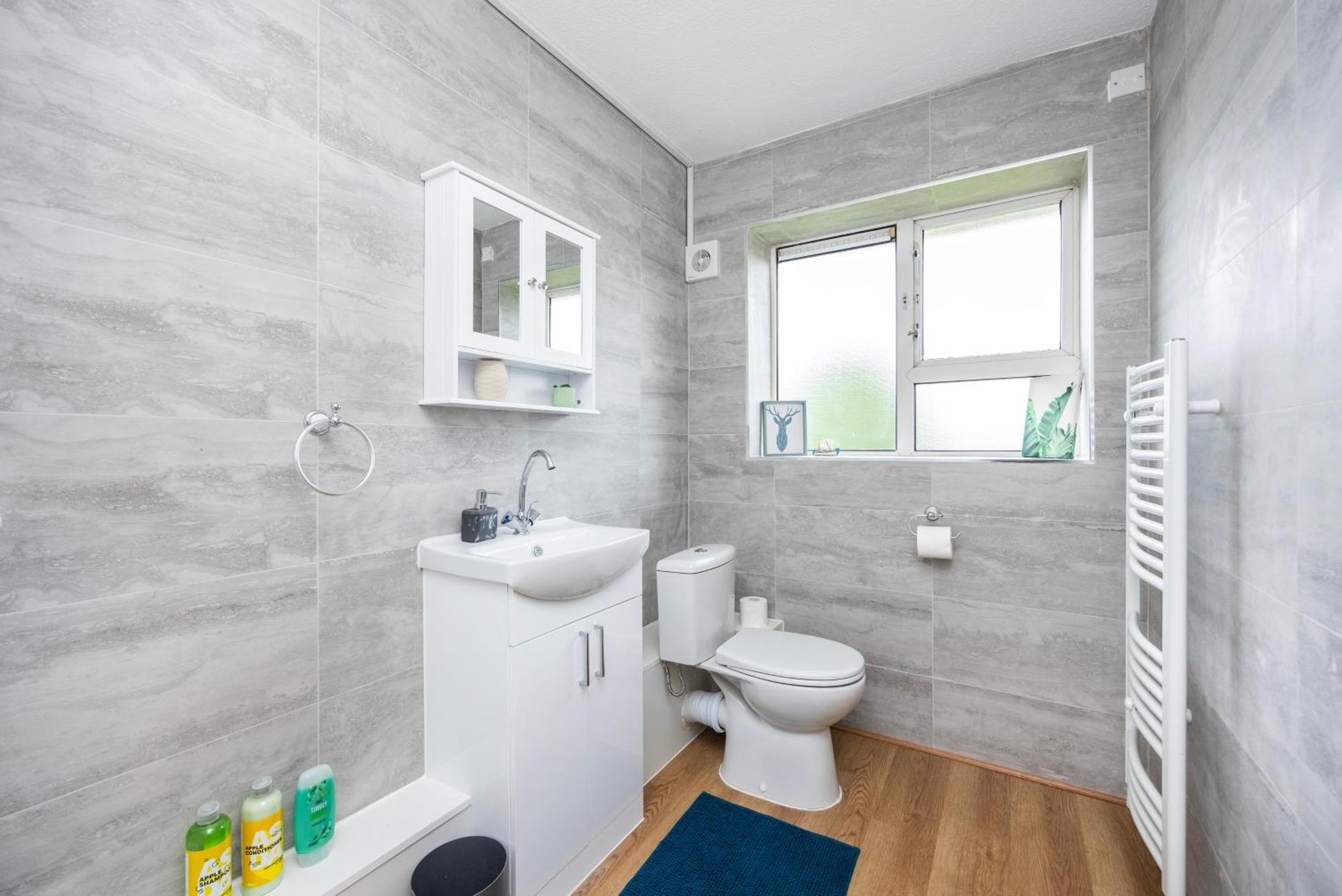 Excel O2 Stunning Large 3 Bedroom Apartment With Balcony London Bagian luar foto