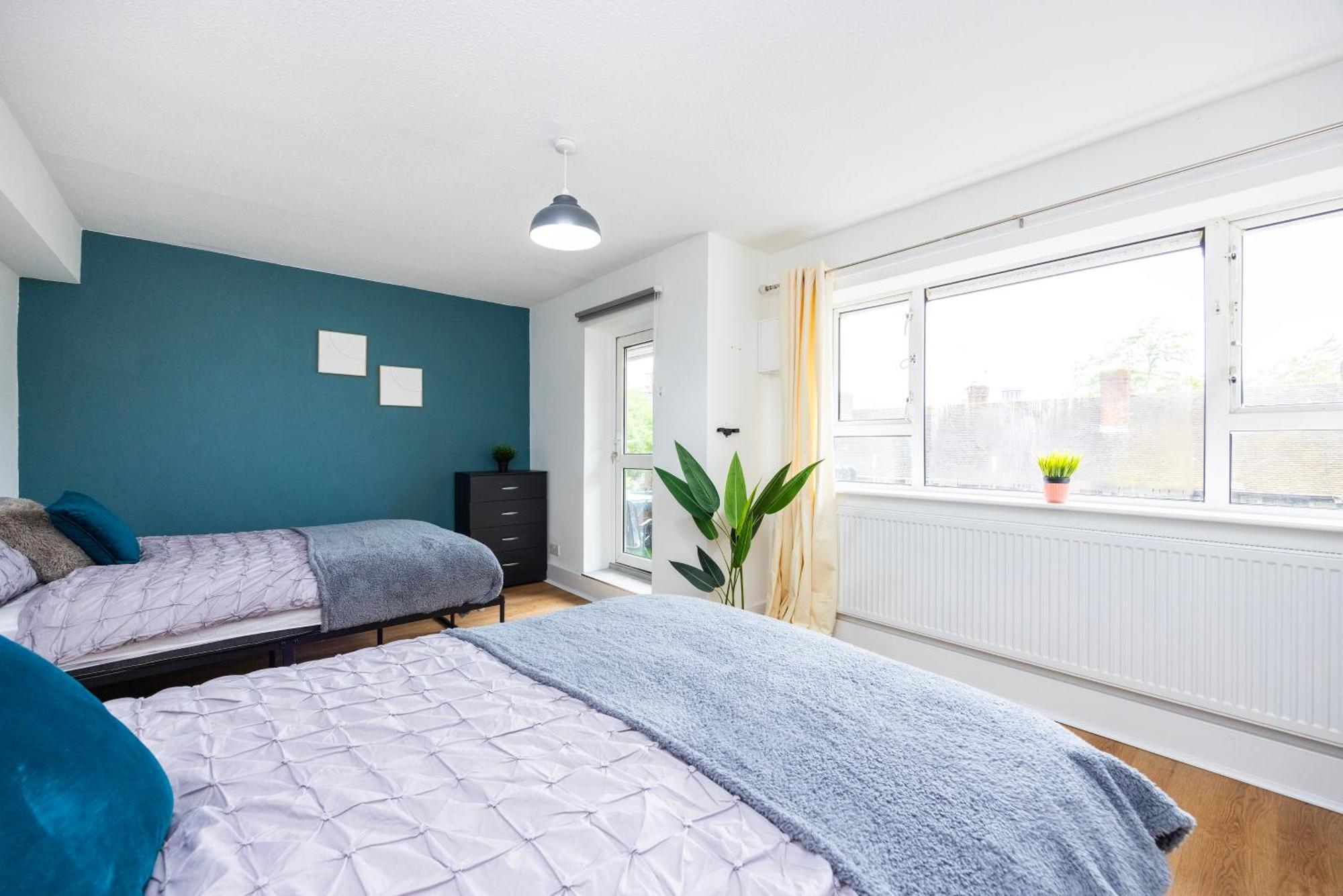 Excel O2 Stunning Large 3 Bedroom Apartment With Balcony London Bagian luar foto