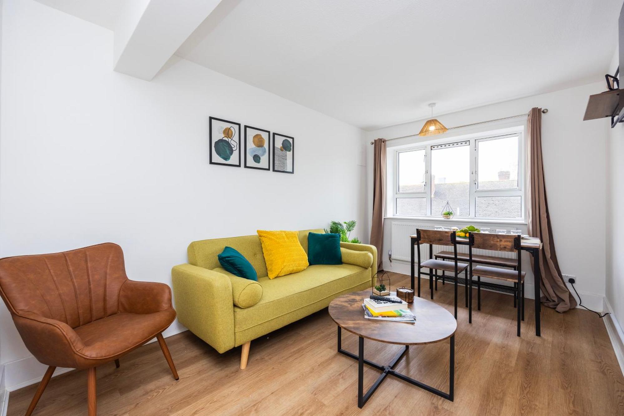 Excel O2 Stunning Large 3 Bedroom Apartment With Balcony London Bagian luar foto